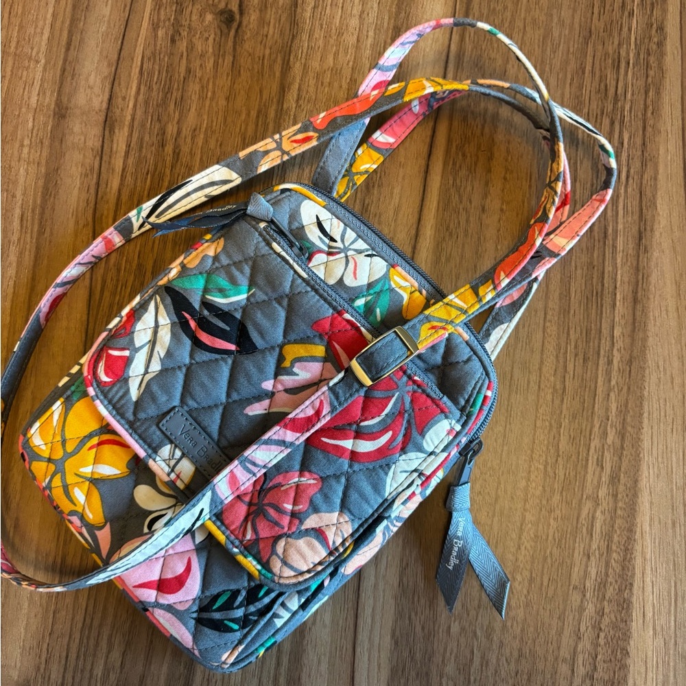 VERA BRADLEY 🩷🩶💚 Coastal Paradise Pattern Crossbody